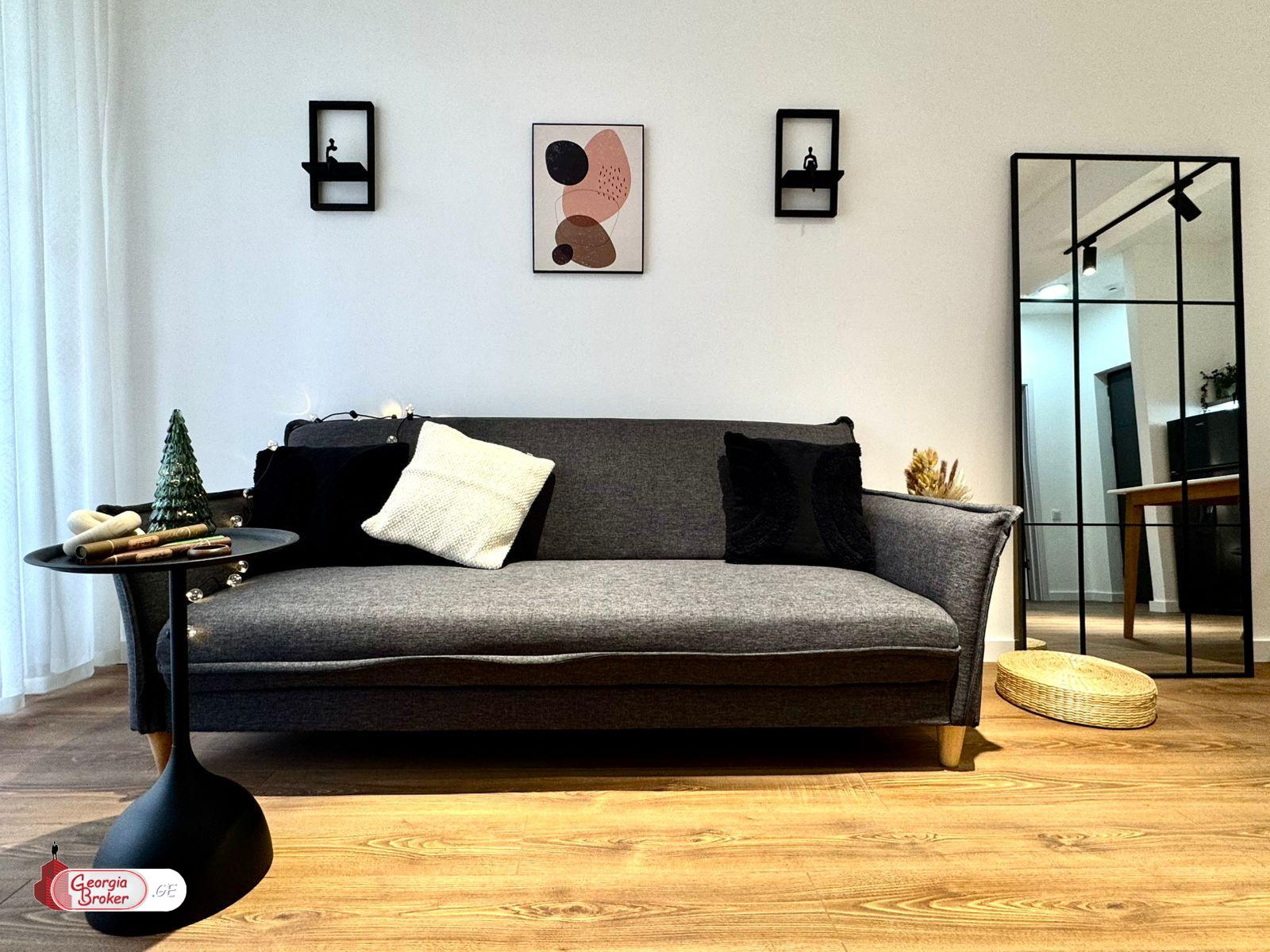 nearly repaired 2-room apartment for sale